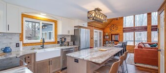 This chalet is a 3 bedroom(s), 2 bathrooms, located in Hedgesville, WV.
