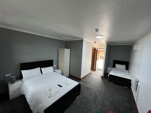 1 dormitorio, escritorio, sistema de insonorización