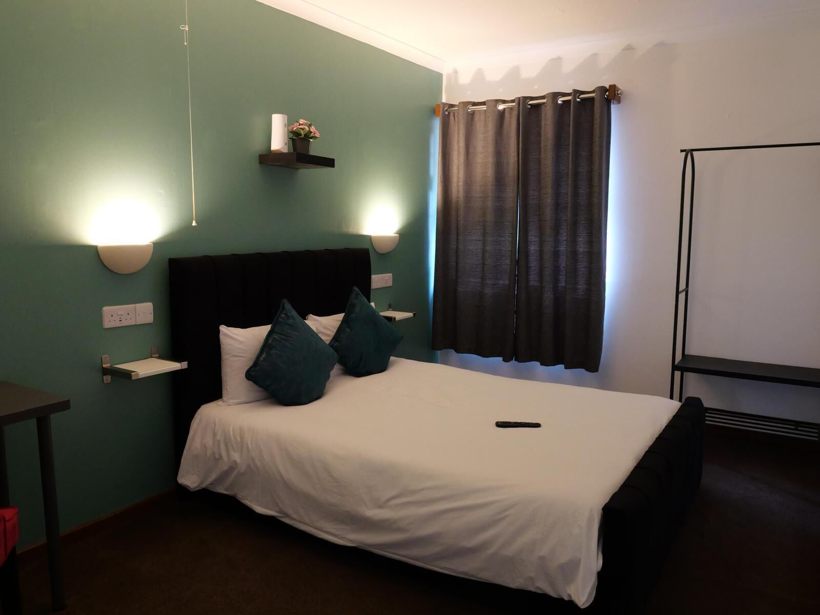 經典雙人房 | 書桌、隔音、熨斗/熨衣板、免費無線上網