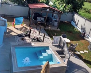 Bain à remous extérieur