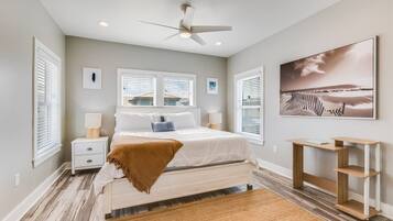 3 bedrooms, desk, iron/ironing board, free WiFi