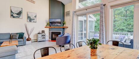 Smart TV, fireplace, table football