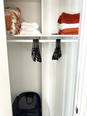 Interior - The Sunshine Getaway (Houston)