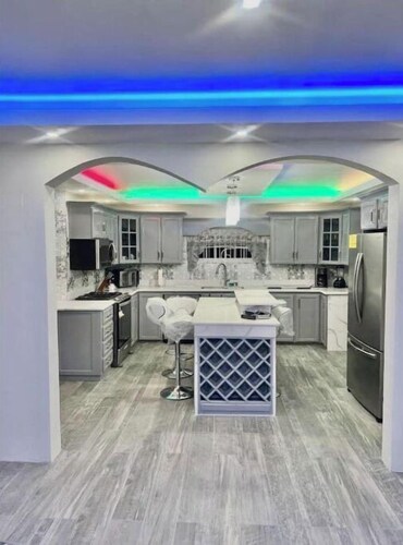 Nate Luxury Stay - Cozy family retreat in Old Harbour. Pet-Friendly!