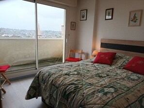 1 bedroom, free WiFi - 664 - T2 with view, in the heart of Erquy (ERQUY)