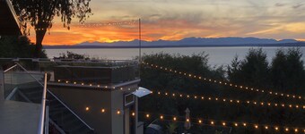 Spacious Romantic Salish Sea View Suite on Luxury Seattle Estate