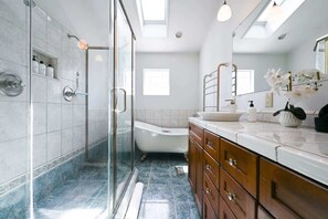 Bathtub, hair dryer, shampoo