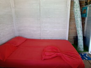 9 bedrooms, WiFi, bed sheets
