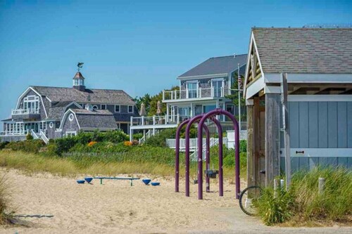 Cottage | 3 Min Walk to the Beach