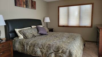 1 bedroom, internet, bed sheets