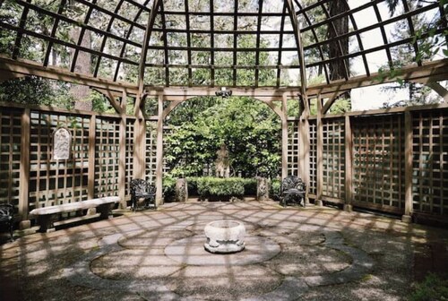 Q House in Lakewood - 5BR, 3Bath + AC. Sleeps 16. Kid and Pet-Friendly