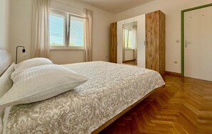 3 soverom, wi-fi (inkludert) og sengetøy