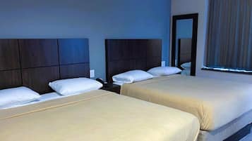 Quarto casal básico | Quartos à prova de som, Wi-Fi de cortesia