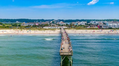 🌊 Pool open- Oct! Oceanfront-All linens Incld-Stocked Kitchen