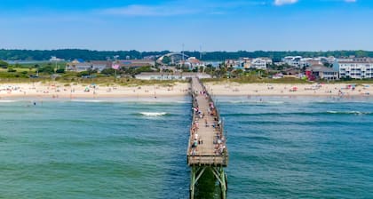 🌊 Pool open- Oct! Oceanfront-All linens Incld-Stocked Kitchen