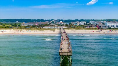 🌊 Pool open- Oct! Oceanfront-All linens Incld-Stocked Kitchen