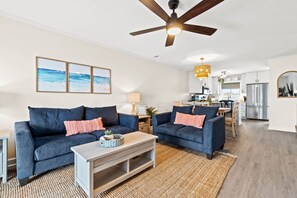 Smart TV, books - 🌊 Pool open- Oct! Oceanfront-All linens Incld-Stocked Kitchen (Ocean Isle)