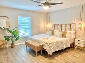 3 bedrooms, desk, travel cot, free WiFi