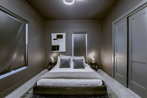 2 bedrooms, desk, travel crib, free WiFi