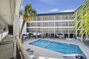 Piscine extérieure