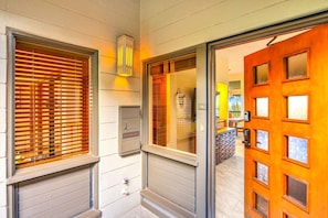 Bloc d'apartaments, 1 dormitori, balcó, vistes a l'oceà (KRV-724) | Entrada de l'allotjament