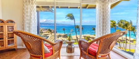 Condo (3 Bedrooms) | Living room | TV