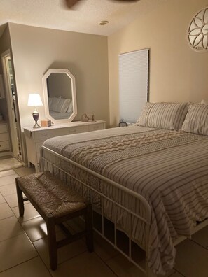 2 bedrooms, desk, iron/ironing board, free WiFi - The Villages, 2BR-2BA House Close to Spanish Springs Town Square (Lady Lake)
