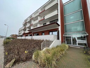 Exterior - Robbe - Rund 37 Quadratmeter Groß und Auch Noch Rollator Freundlich (Sylt)
