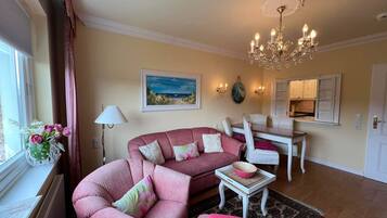 TV, DVD player, stereo