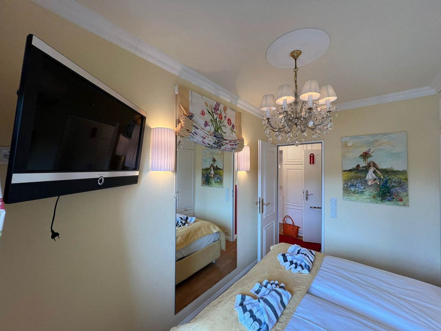 1 chambre, fer et planche à repasser, Wi-Fi, draps fournis