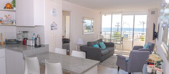 "Live life to the fullest with an ocean view"!