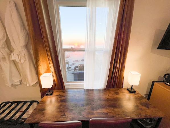 Habitación Confort | Wifi gratis y ropa de cama