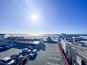 Basic Room | Free WiFi, bed sheets