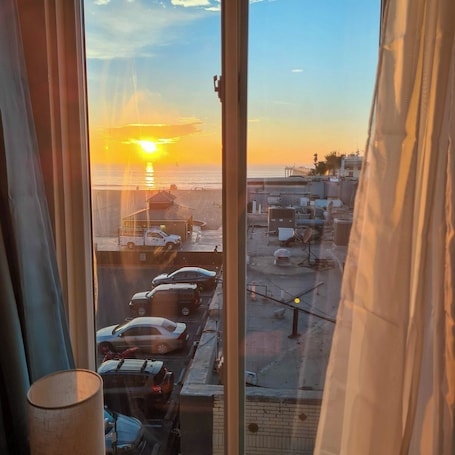 Deluxe Room | Free WiFi, bed sheets