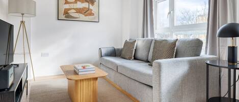 Télévision, chaîne hi-fi