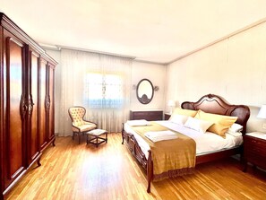 3 Schlafzimmer, Bügeleisen/Bügelbrett, Internetzugang, Bettwäsche