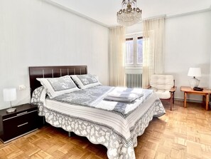 3 sovrum, strykjärn/strykbräda, internet och sängkläder