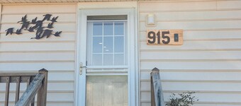 Cozy Cottage with Private Dock- Chesapeake Bay/ Cambridge (Pet-Friendly)