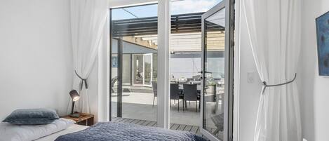 6 bedrooms, free WiFi