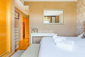 3 habitaciones, tabla de planchar con plancha y wifi gratis 