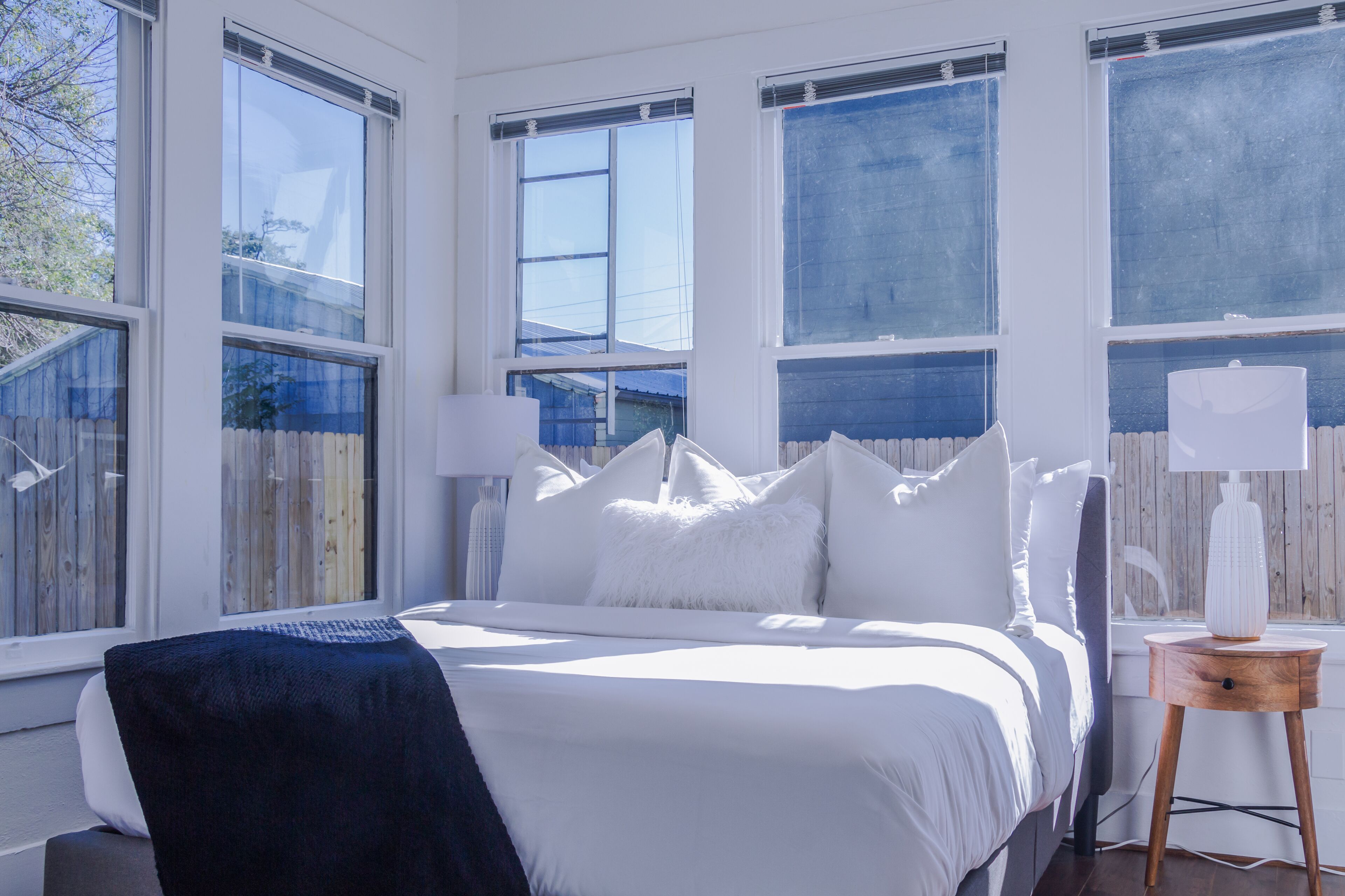 Your Montrose Manor! Sleeps 16, 7BR, 4BA, 4PA