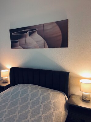 3 Schlafzimmer, Zimmersafe, Schreibtisch, Bügeleisen/Bügelbrett