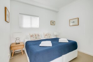 2 bedrooms, desk, iron/ironing board, travel cot