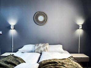 2 chambres, fer et planche à repasser, Wi-Fi, draps fournis