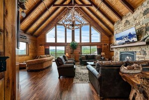 Smart-TV, peis, videospill og fotballspill