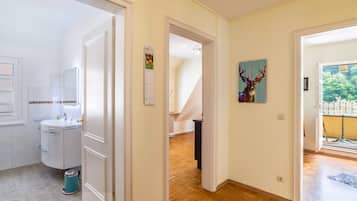 浴缸、吹风机、毛巾