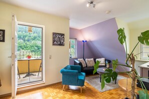 TV - Holiday Apartment '"Saline" with Mountain View, Balcony & Wi-Fi (Bad Wildbad)