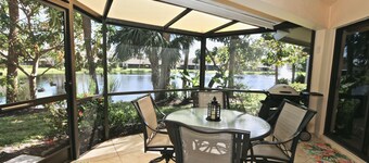 Sunny Villa @ Imperial Golf, pool and beach, 1 floor