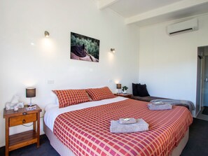 1 quarto, roupa de cama