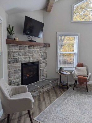 Interior - Secluded, romantic cabin with hot tub on 12 acres of woodland. (Cumberland)